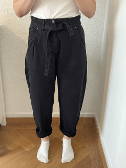 Très joli pantalon noir