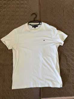 Klassisches weißes Tommy Hilfiger T-Shirt