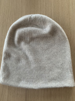 Eric Bompard cashmere hat