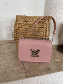 Louis-Vuitton Twist pink handbag