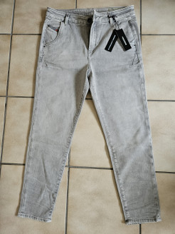 NEU! Diesel Fayza Evo 0684I Jeans, Größe W28/L32