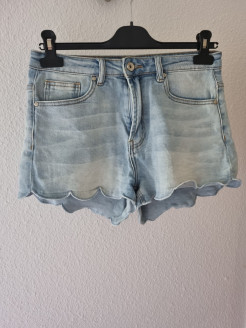 Short en jeans clair