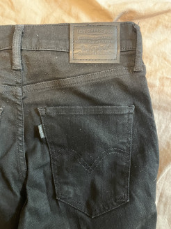 Hose für Frauen Levis schwarz