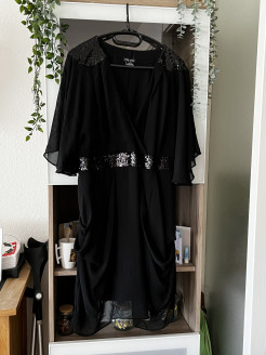 Kleid Schwarz Größe M