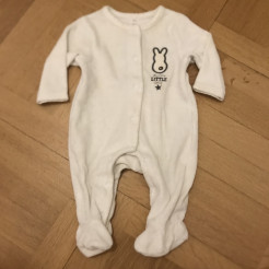 Pyjamas size 1 month