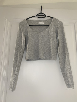 Long-sleeved T-shirt