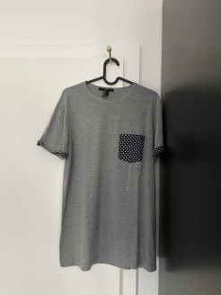 Forever 21 Grey T-Shirt Size M