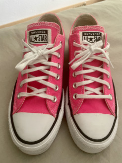 CHUCK TAYLOR ALL STAR LIFT - pink trainers