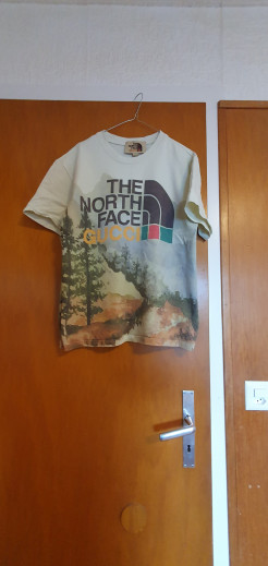 T shirt the north face X gucci