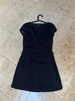 Robe « Little Black » mi-longue MAJE, noire, jolie coupe