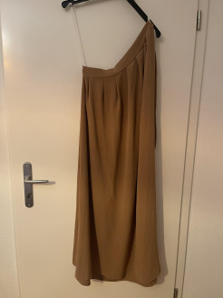 Robe mi-longue caramel