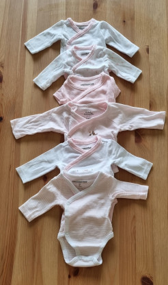 Pack of 6 bodysuits size preemie/baby (45-50cm)