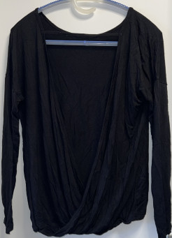 Long-sleeved halter jumper