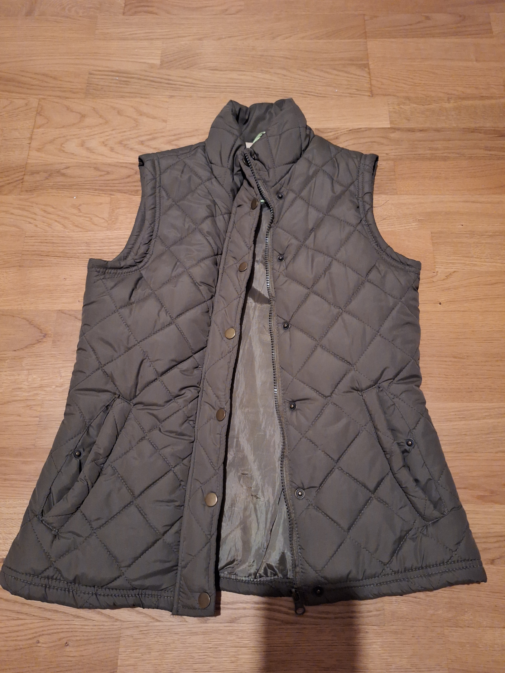 Quilted khaki waistcoat