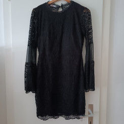 Robe noire, taille