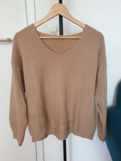 Beige jumper