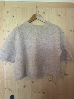 Kurzer Pullover