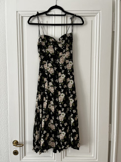 Reformation mid lenght flowery dress