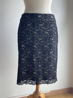 Mid-length lace skirt