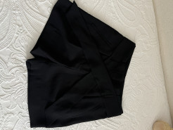 Flowy shorts with front bow