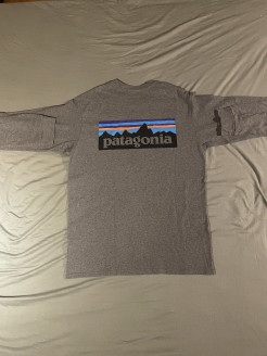 Patagonia long sleeve T-shirt size s