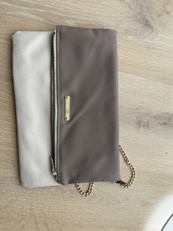Reversible pouch