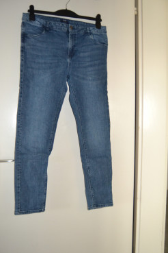 Schwarze Slim-Fit-Jeans