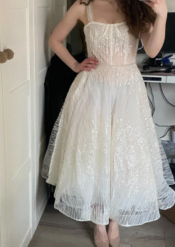 Robe de mariée mi-longue