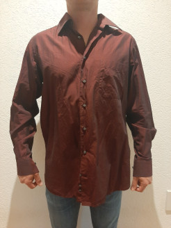 Burgundy shirt size M