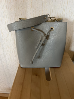 Handbag + shoulder strap