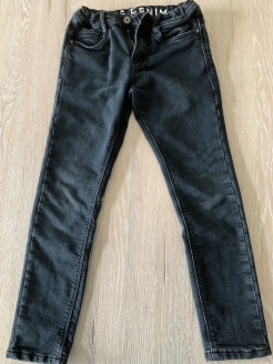 Schwarze Jeans Größe 146