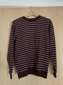 Gestreifter Pullover