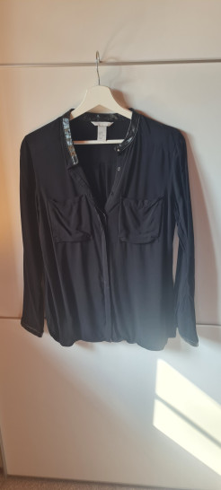 Schwarze Bluse