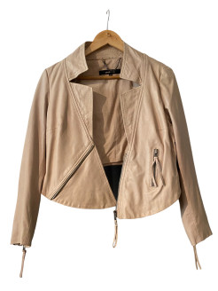 Veste en cuir rose clair