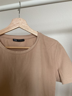 Beige T-shirt