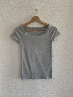 T-shirt gris près du corps 