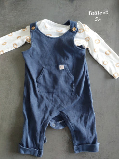 Navy blue overalls with lion jumper