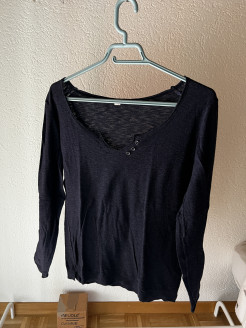 Long-sleeved linen tee-shirt/sweater