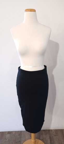 Black sheath skirt, size M