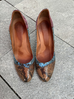 Pair of snakeskin-style shoes, various colours