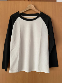 Long-sleeved T-shirt