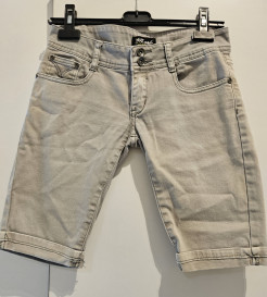 Short jeans