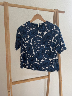 T-Shirt mit Jacquard-Print in Dunkelblau