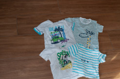 Pack of 4 t-shirts size 9 months