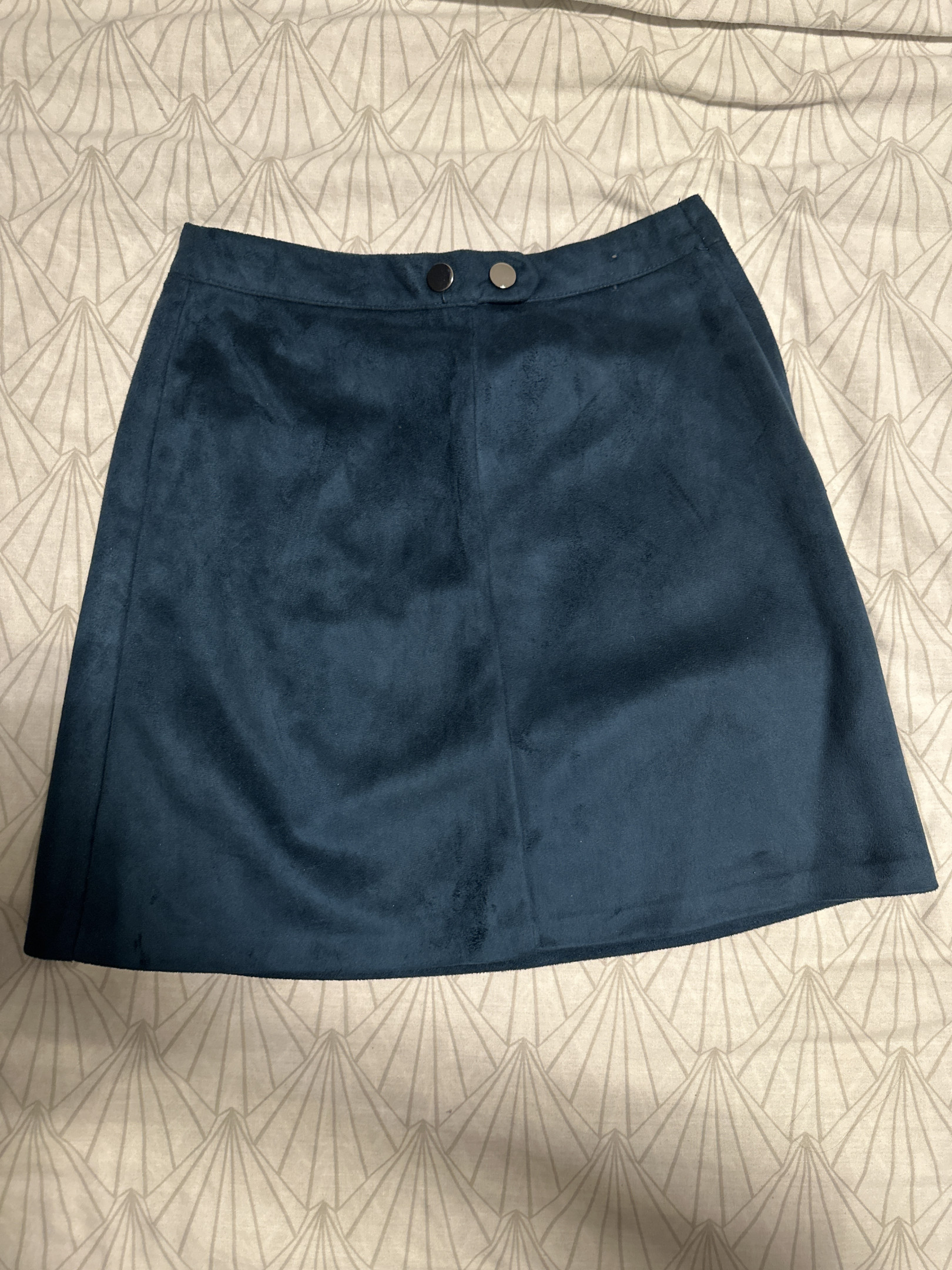 Velvet-effect skirt