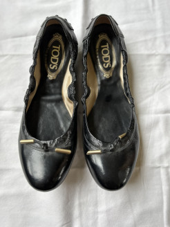 Pair of Tods ballet flats