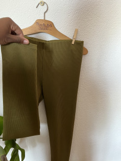 Green / khaki leggings