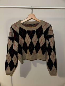 Kurzer Pullover