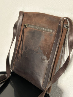 100% Italian leather shoulder bag