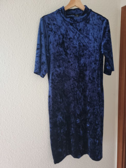 Robe longue bleu avec reflet noir effet velours